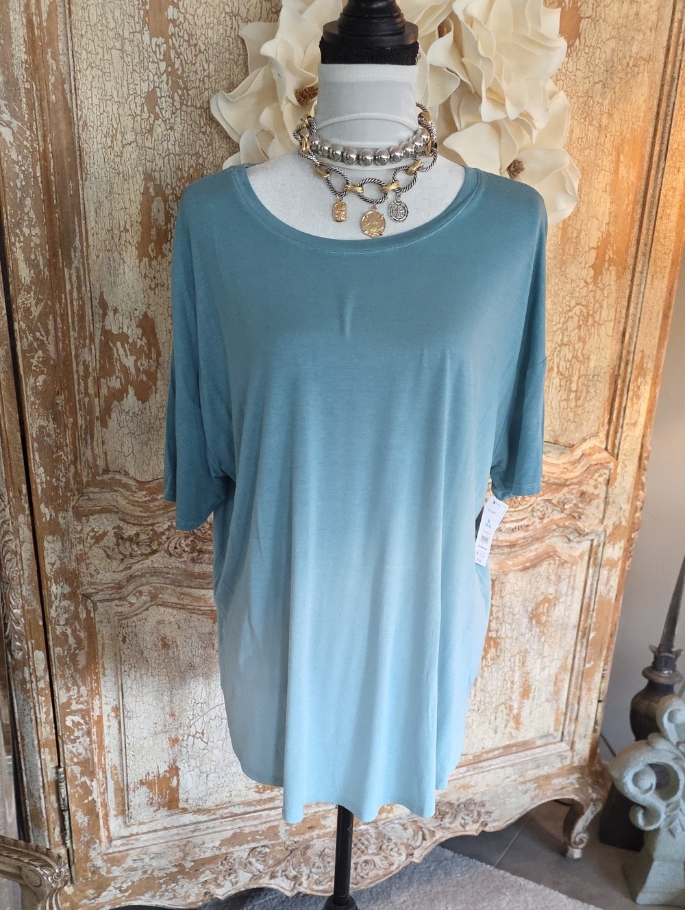 Time and Tru Light Blue Relaxed Crewneck Tunic